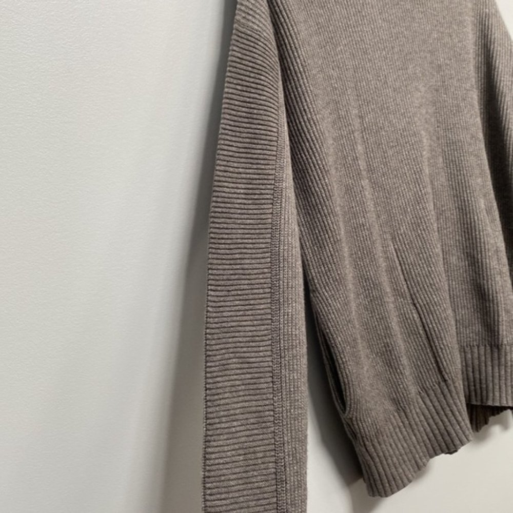 ❗️SOLD❗️Lululemon Sweat And Savasana Light Grey/Brown Sweater Size 6 - Picture 8 of 8